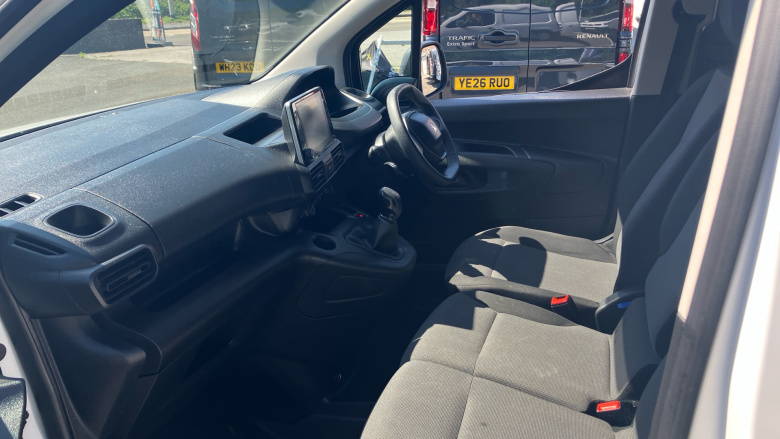 Peugeot Partner Standard Diesel 1000 1.5 BlueHDi 100 Professional Van